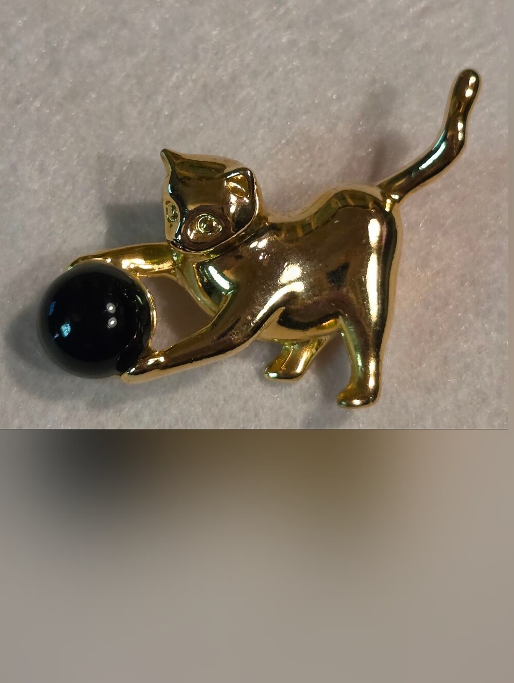 Vintage Playful Kitten Batting at a Black Cabochon Ball Gold-tone Metal Brooch
